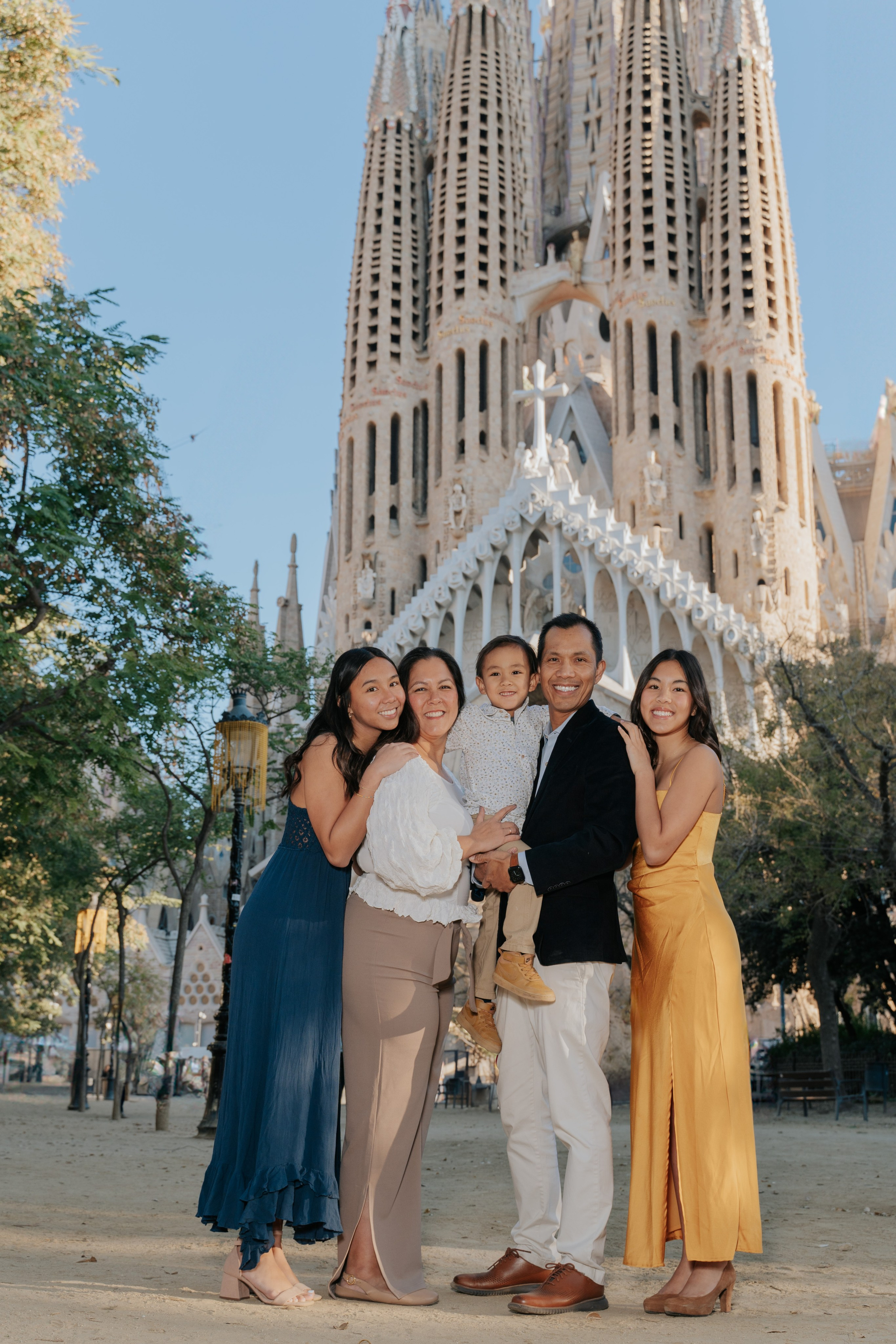 Sagrada Familia. DiaFoto — Wow Photographer in Barcelona | Premium Barcelona Photoshoot Experience