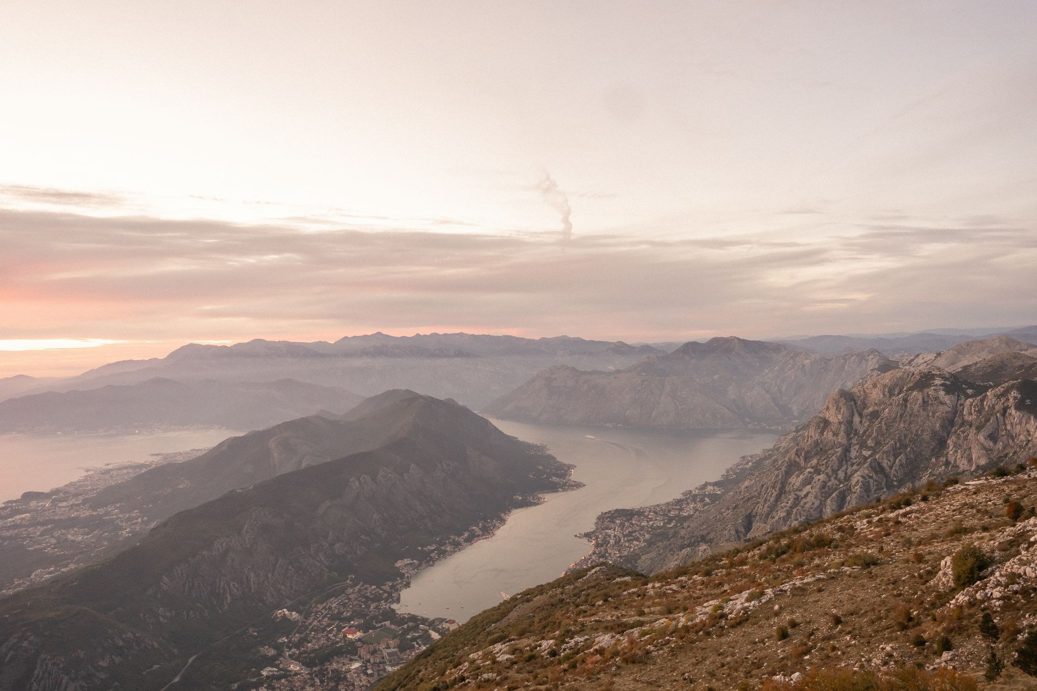 Fordeler og ulemper ved å reise til Montenegro