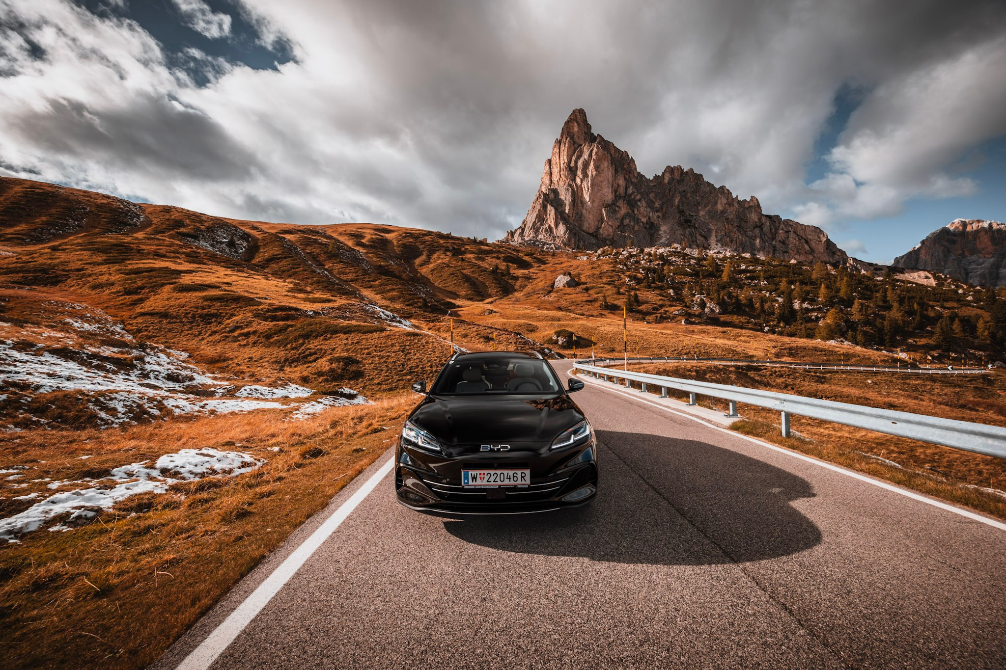 BYD Seal 6 DM-i am Passo Giau – Automotive-Fotografie