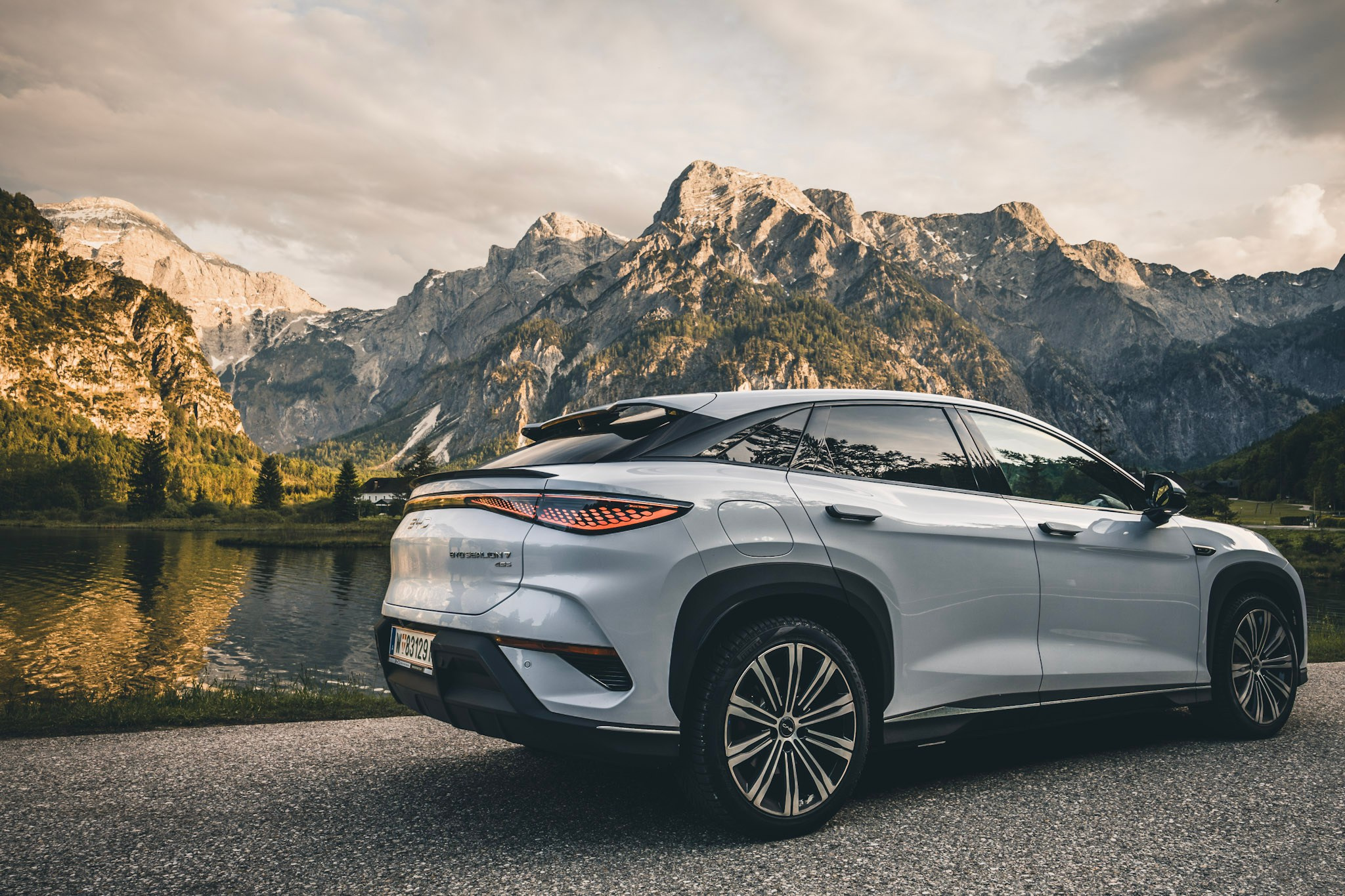 BYD Sealion 7 Excellence am Almsee | Automotive-Fotografie Österreich