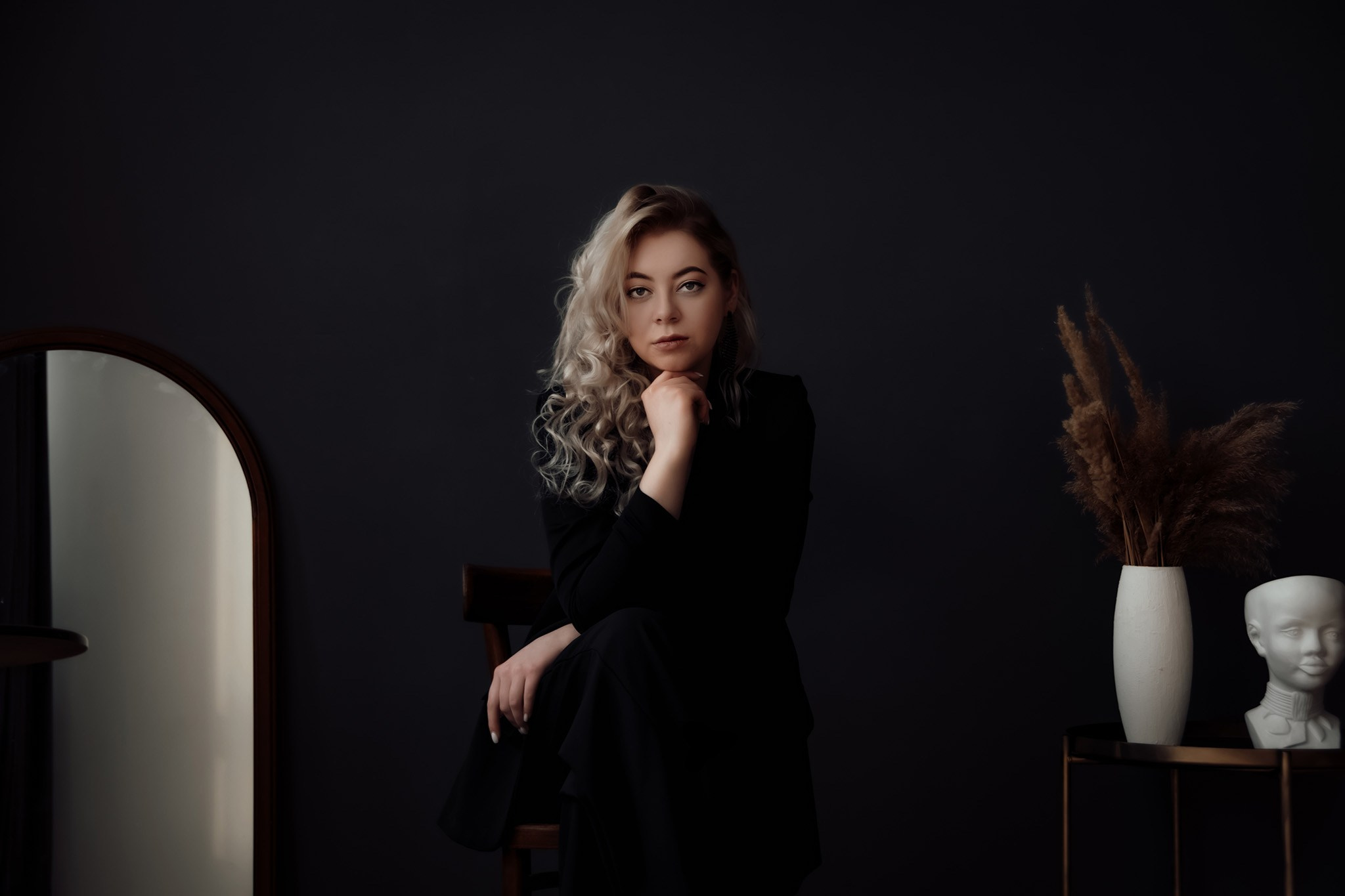 Portrait photography in the studioReal estate photography