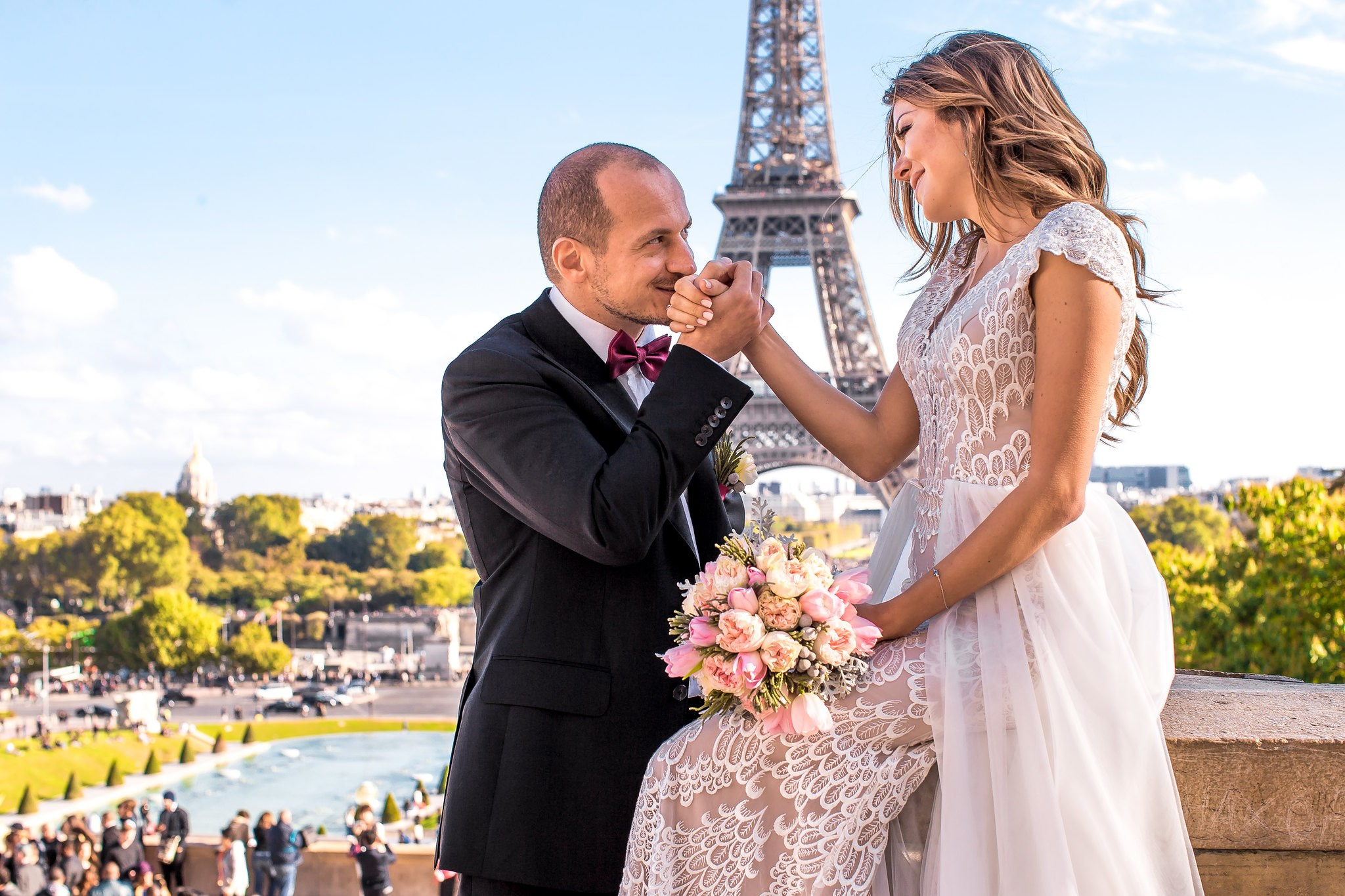 Top 7 Breathtaking Paris Elopement Locations. Photographe à Paris