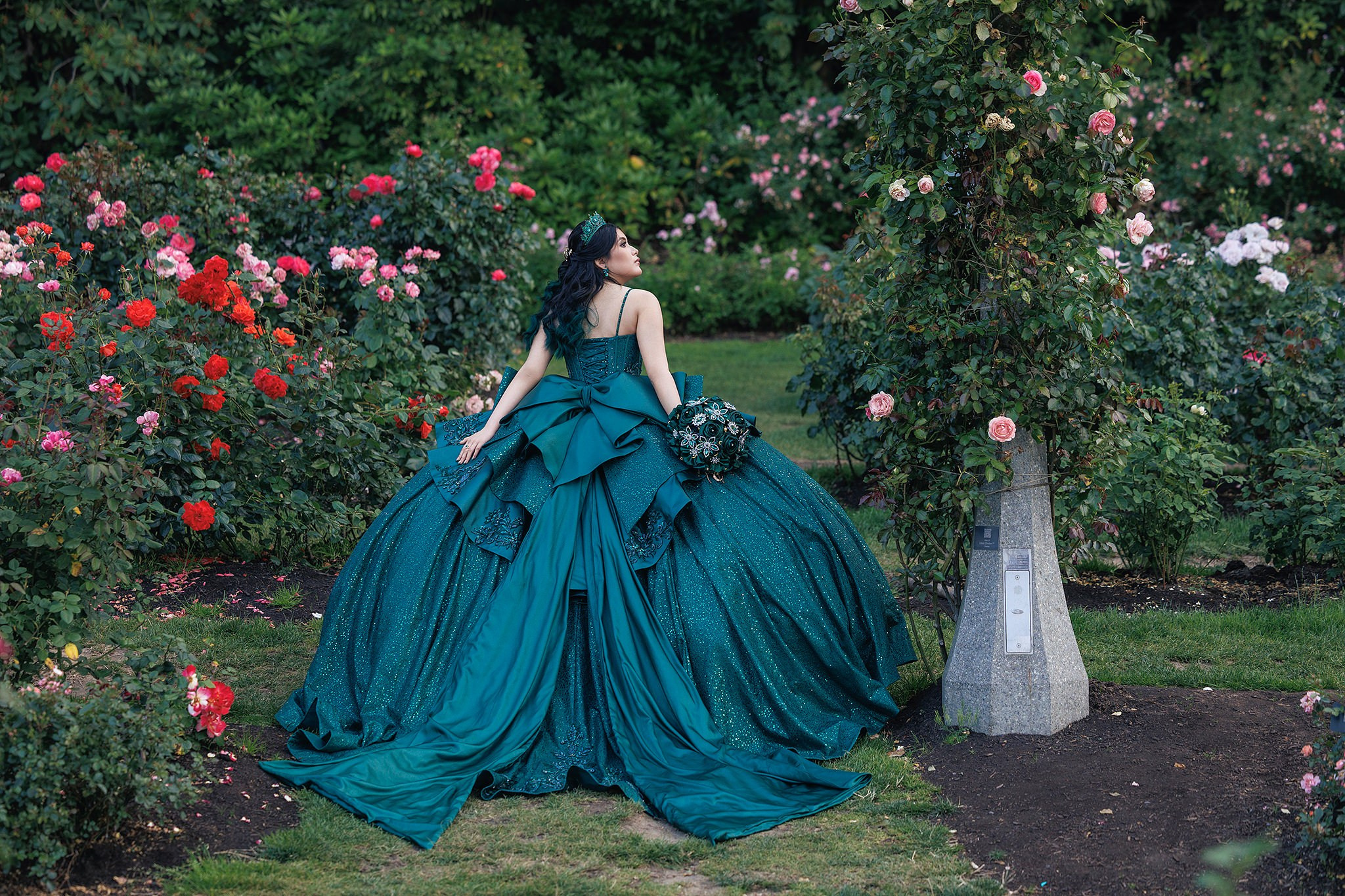 The 5 Best Quinceañera Photoshoot Locations in Oregon. Fotógrafo de Quinceañeras en Portland | Fotografía de Quince Años en Oregon y Washington