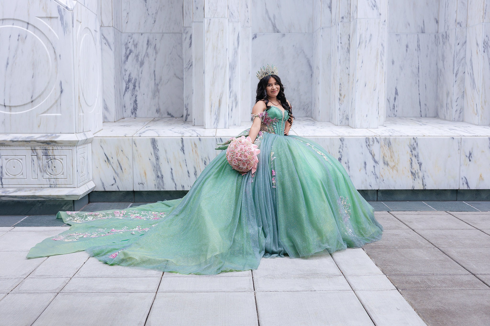 The 5 Best Quinceañera Photoshoot Locations in Oregon. Fotógrafo de Quinceañeras en Portland | Fotografía de Quince Años en Oregon y Washington