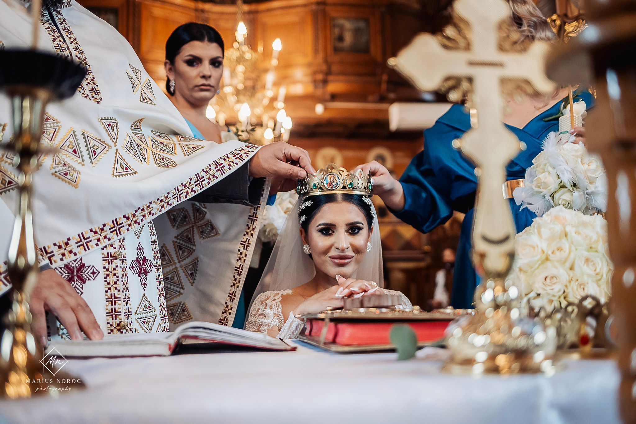 Cum Să-ți Pregătești Lista de Fotografii Esențiale pentru Nuntă