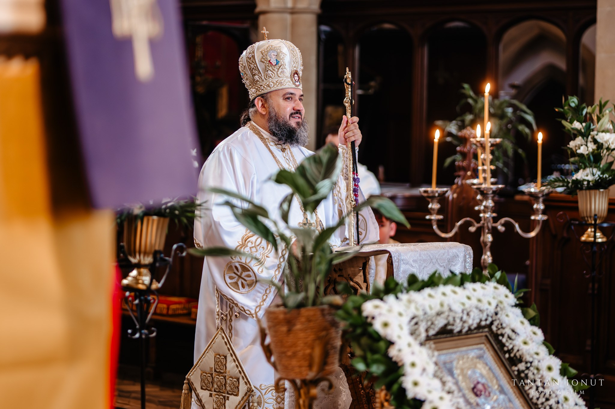 Sambata lui Lazar si Hramul la Biserica Romaneasca din Southampton — Slujba arhiereasca oficiata de PS Parinte Atanasie. TANTAN IONUT FOTO & FILM