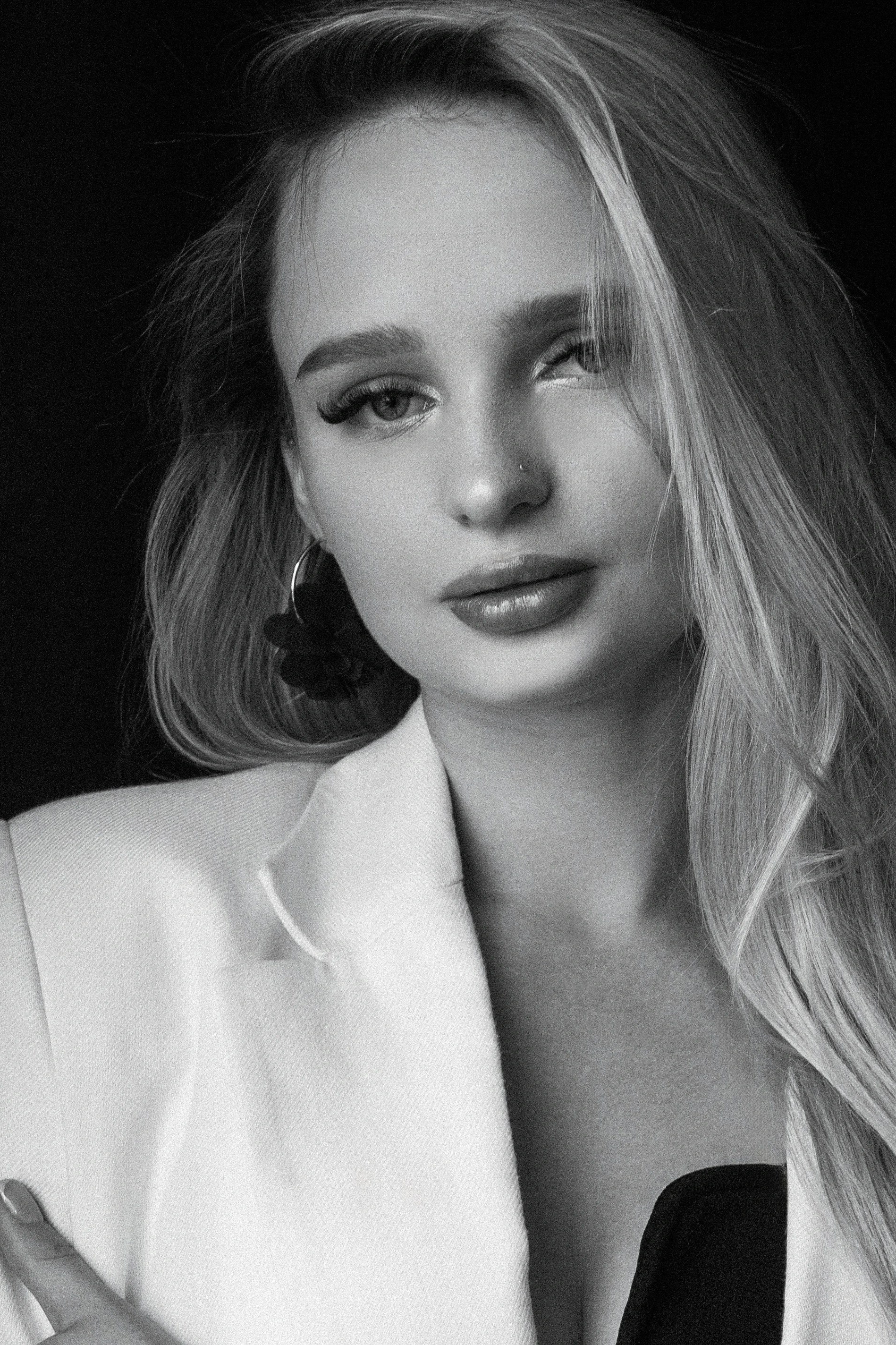 Page. Women’s photographer in Coventry, UK. Boudoir and portraits are my focus; I also capture couples, mini weddings, maternity & newborns