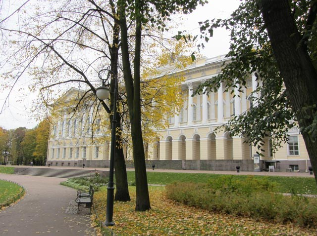 Осенняя съемка. Михайловский сад СПб