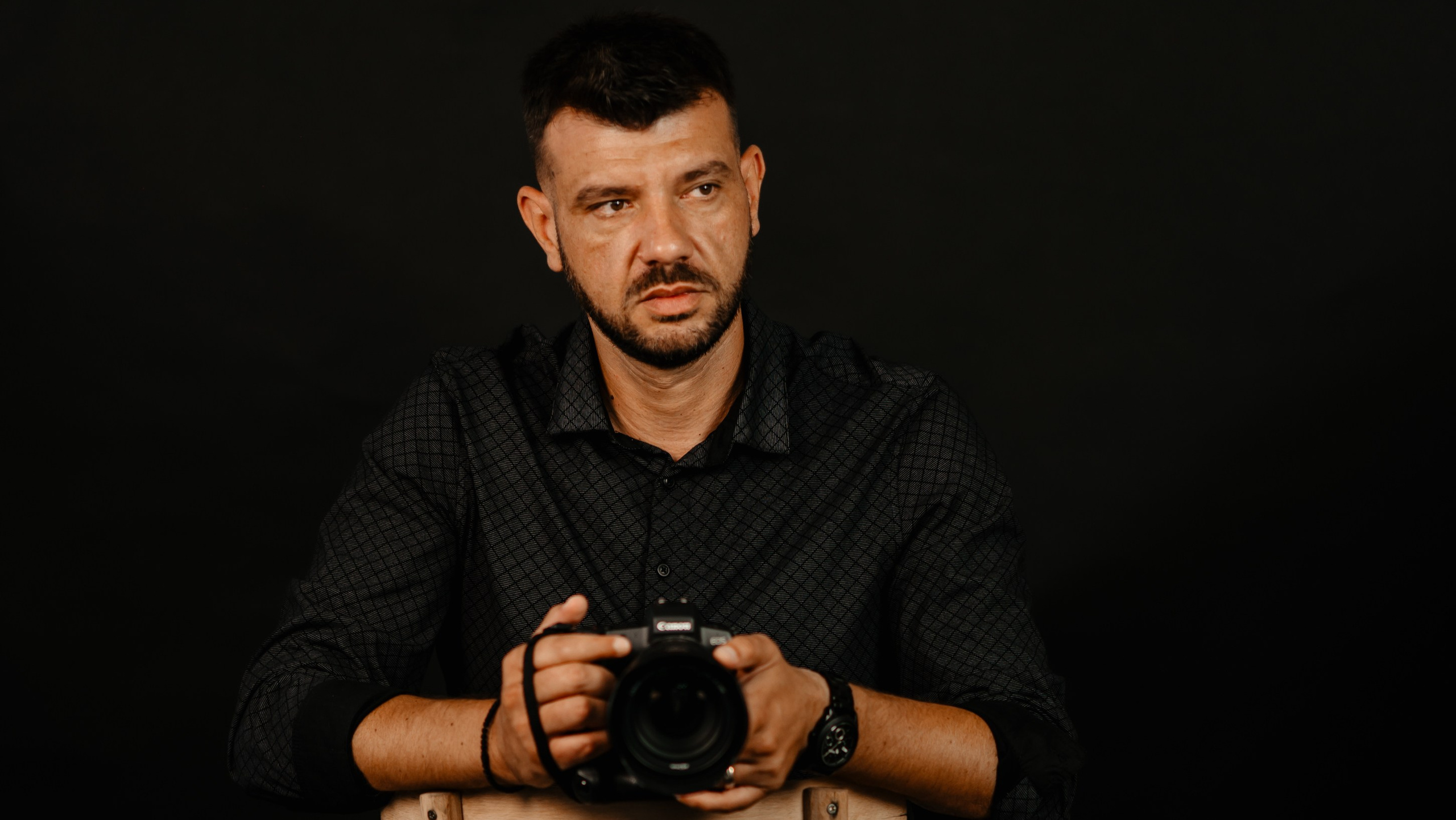 Contact. Fotograf Profesionist Pitesti-Bucuresti| Mircea Seinea