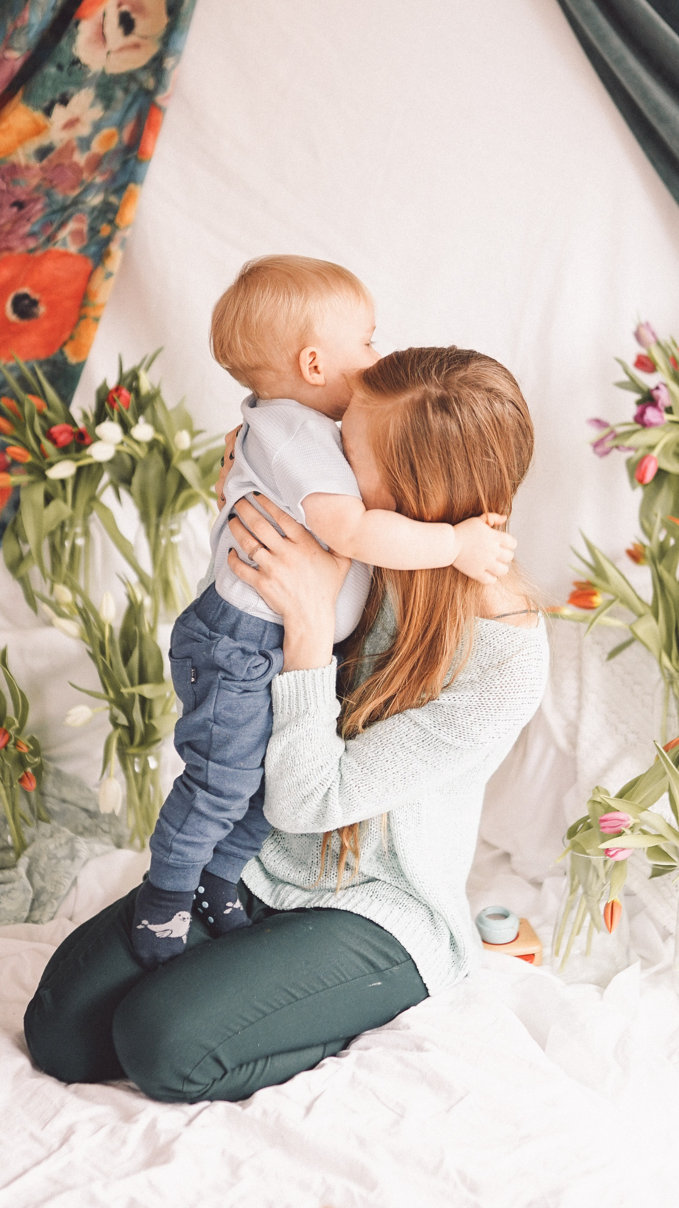 Bebelușul la Piept: Mărțișorul Părinților | Mădălina Beda. Madalina Beda- Artist vizual, fotograf, doula la nastere, consultant babywearing Brasov si in toata tara