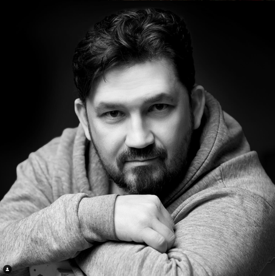 Contact. Triple-A photo studio