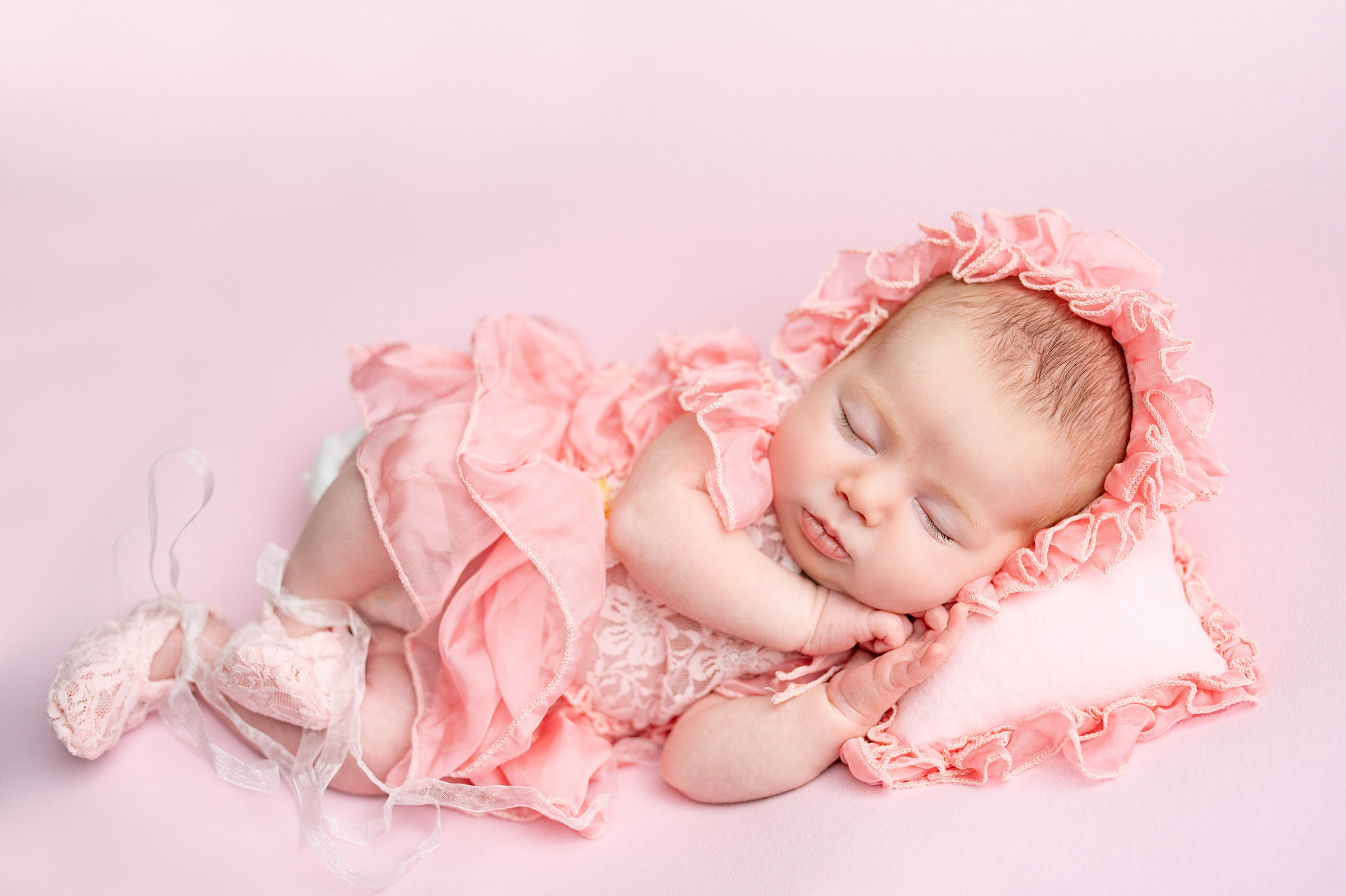 Newborn Package. Photographer Irina Kozhemyakina. Houston