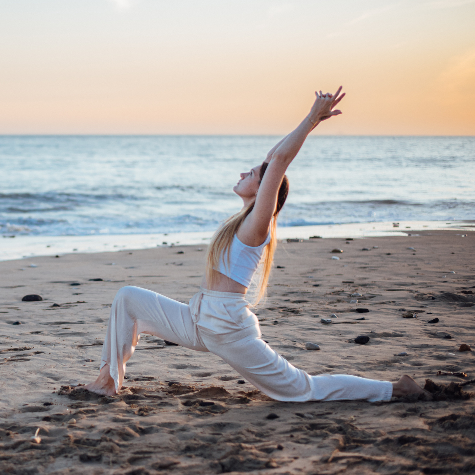 Kurz Jógou k lepšímu spánku. Mateřství. Nevýchova. Život v souladu s přírodou. Jóga