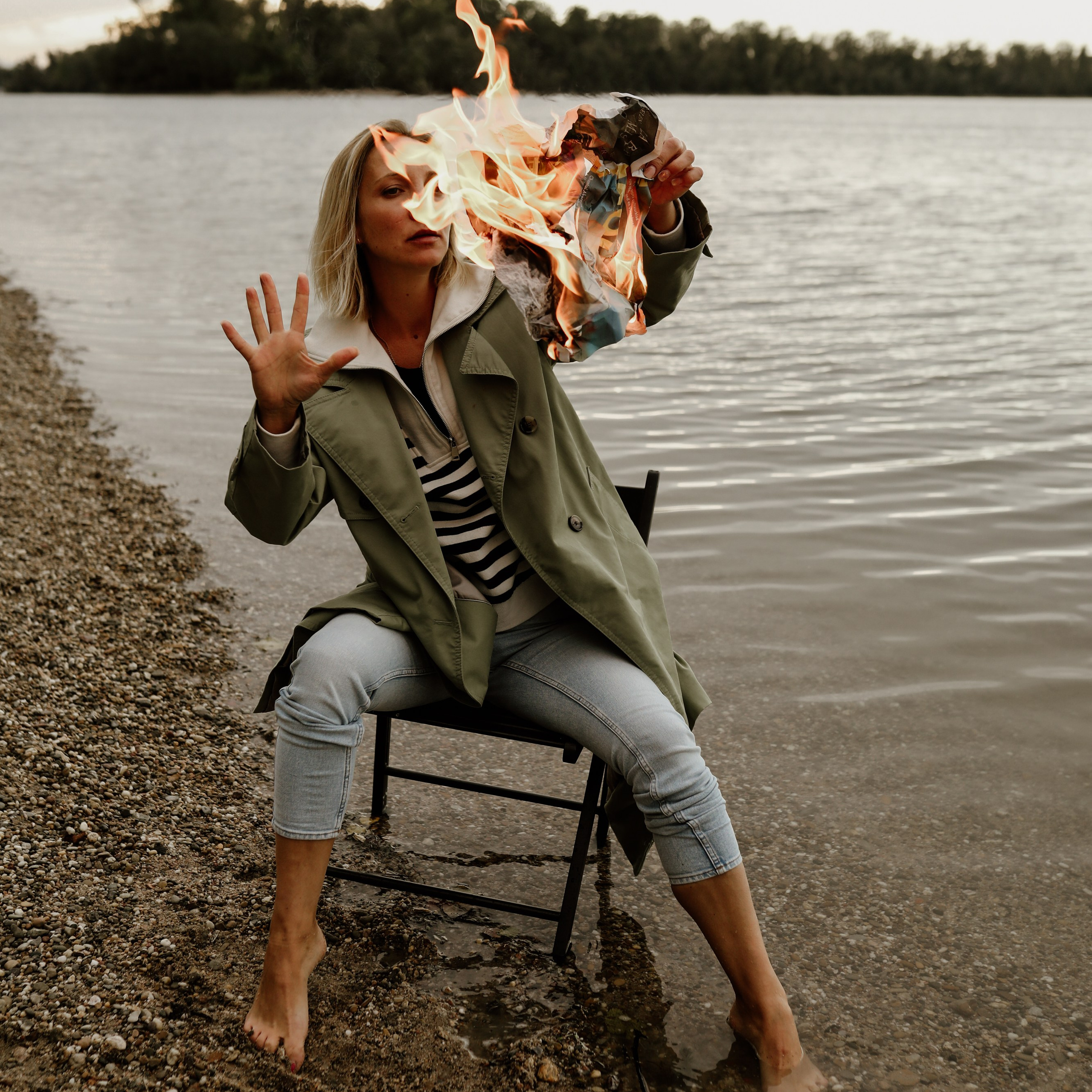 Lifestyle Frauenportrait draußen