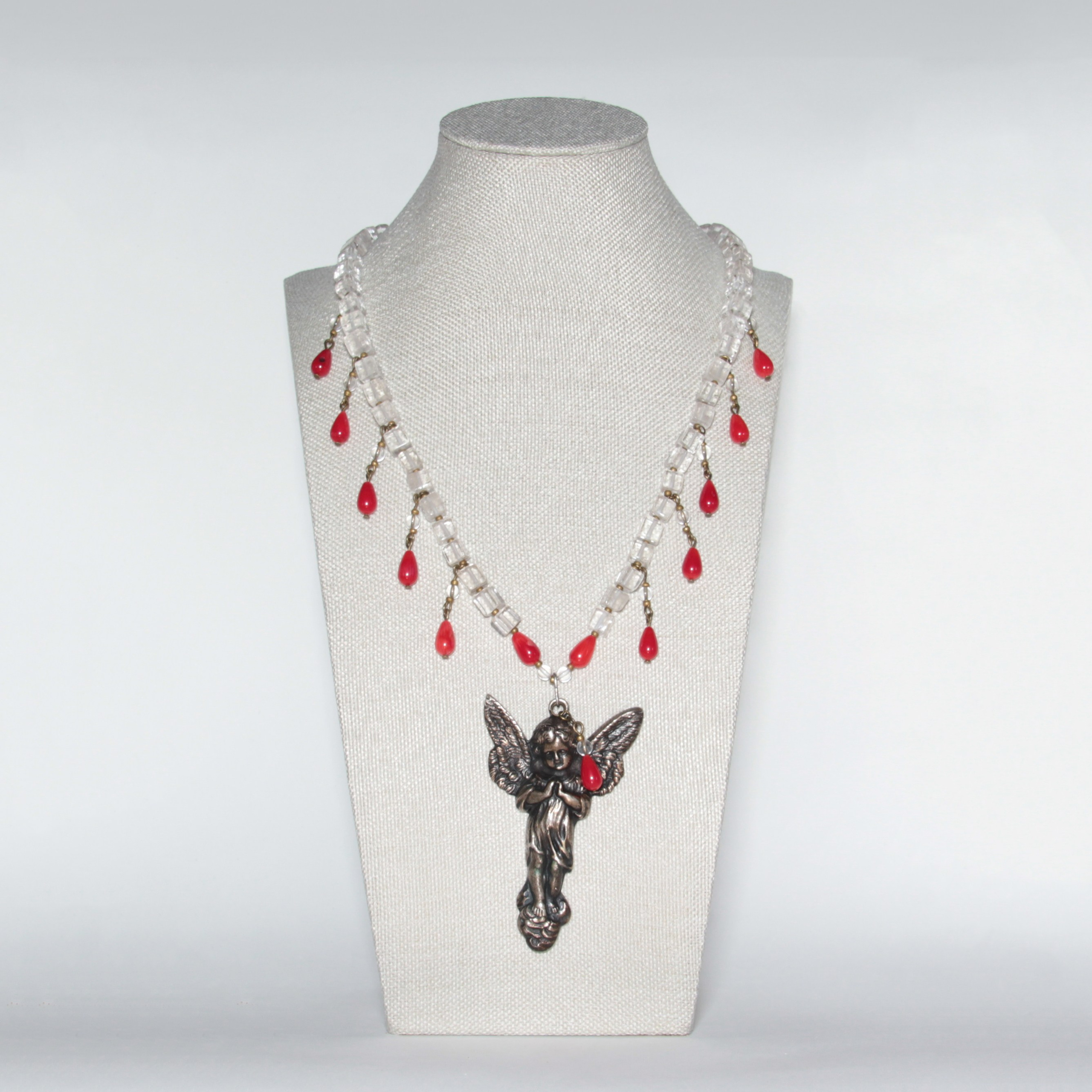 Modern Jewelry. Современнные и актикварные украшения в Барселоне, Москве и Санкт-Петербурге