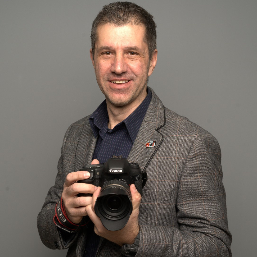 PhotoAdrenaline.com, Contacts