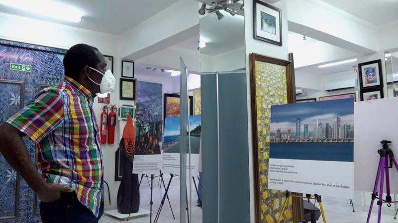 Expats Eye Shenzhen photos exhibited in Nigeria. 中国街头摄影 | The Streets of China Through My Eyes | 深圳