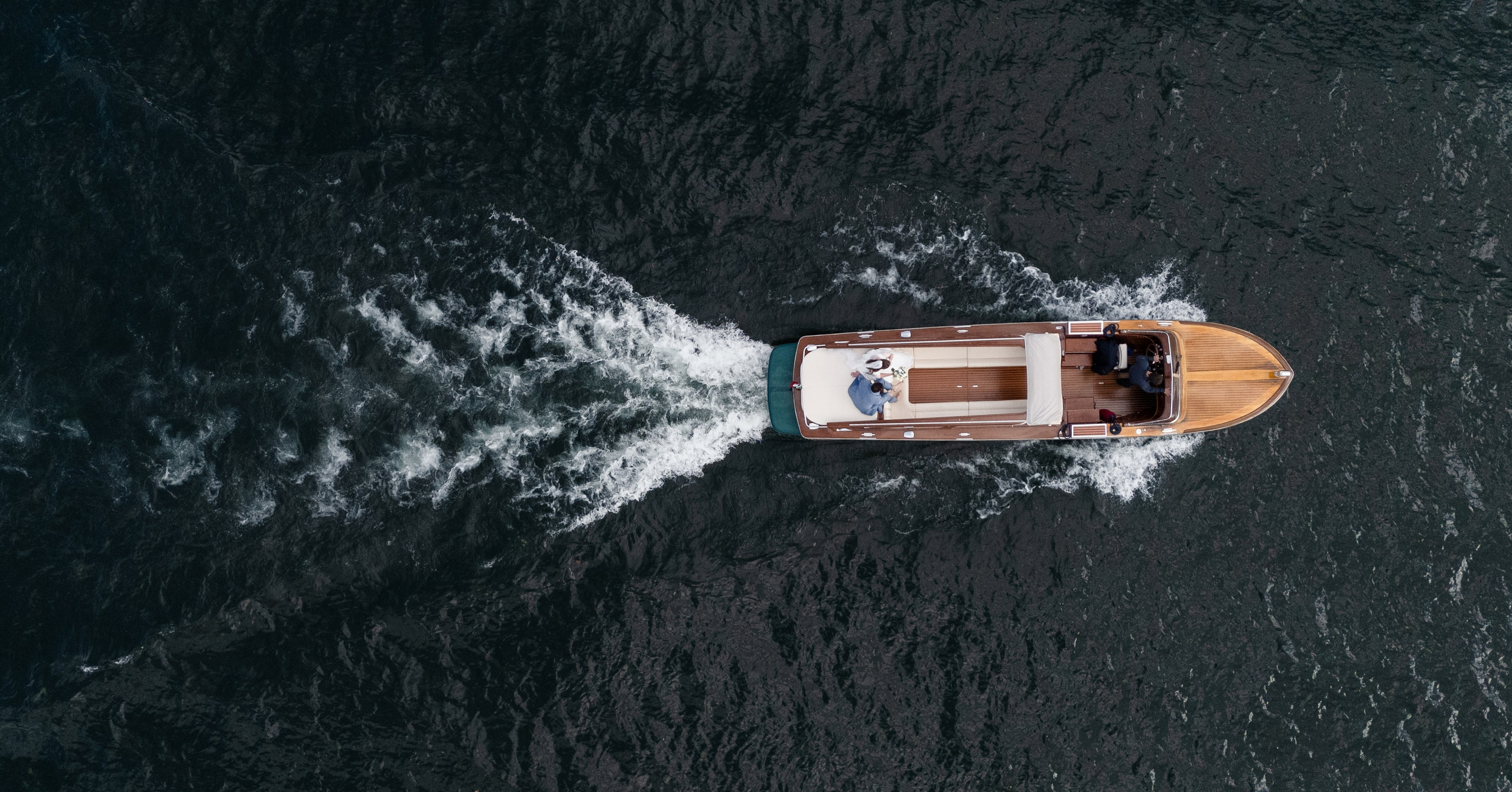 Lake Como Boat Proposal Guide | Costs, Ideas & Planning Tips
