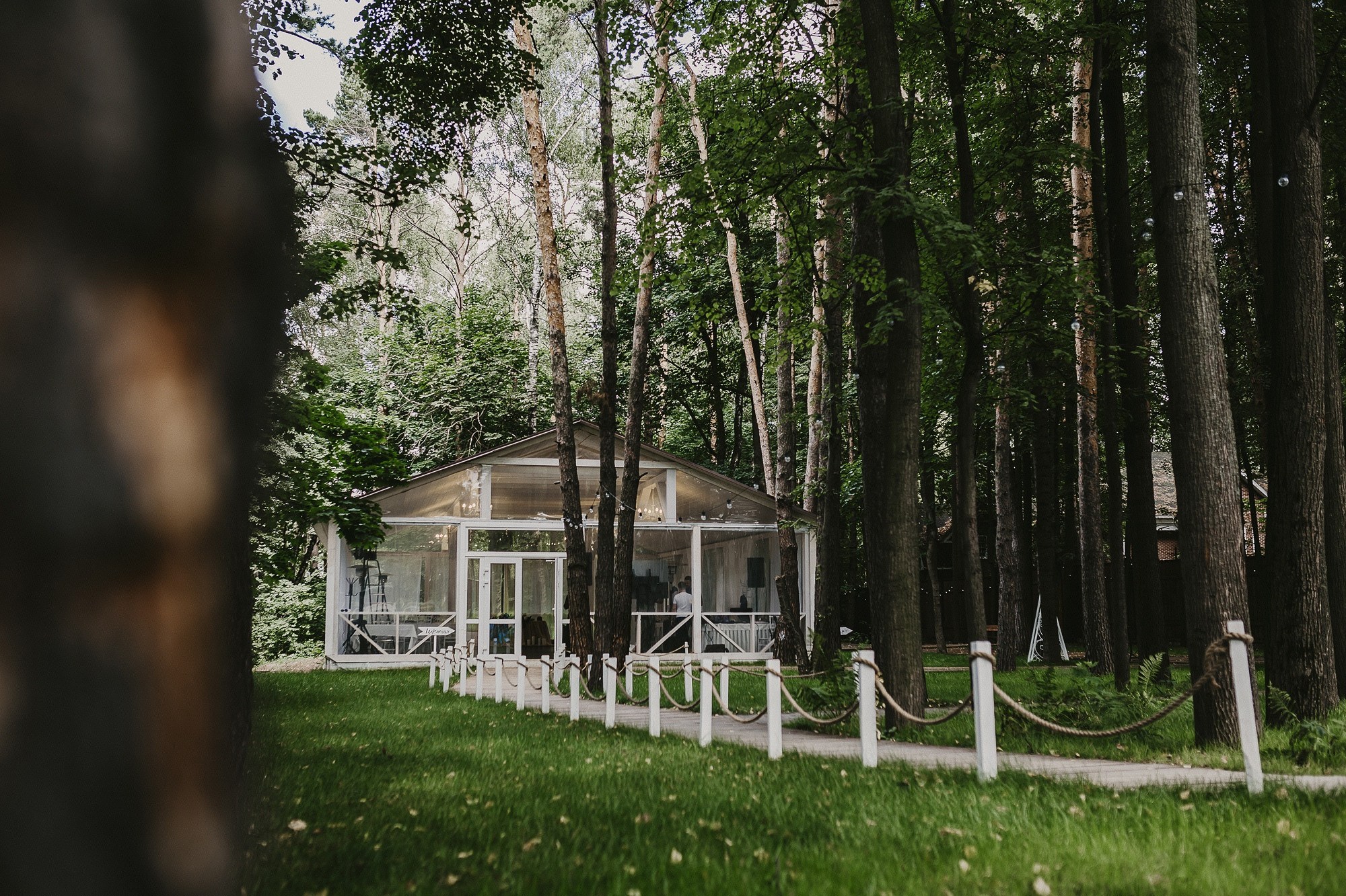 Усадьба лесной берег москва. Лесной берег белоснежная веранда с усадьбой. Посёлок новобутаково 44с1. Усадьба лесной берег москва. Посёлок новобутаково 44с1.