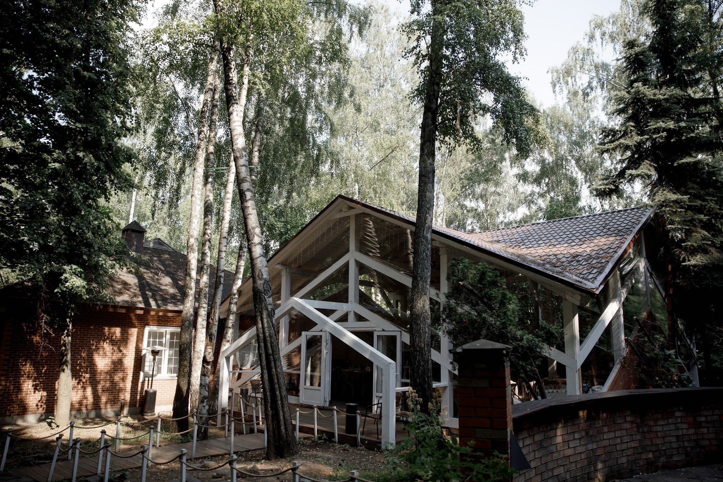 Новобутаково 44 лесной берег. Новобутаково усадьба лесной берег москва. Лесной берег белоснежная веранда. Новобутаково усадьба лесной берег москва. Усадьба лесной берег москва.