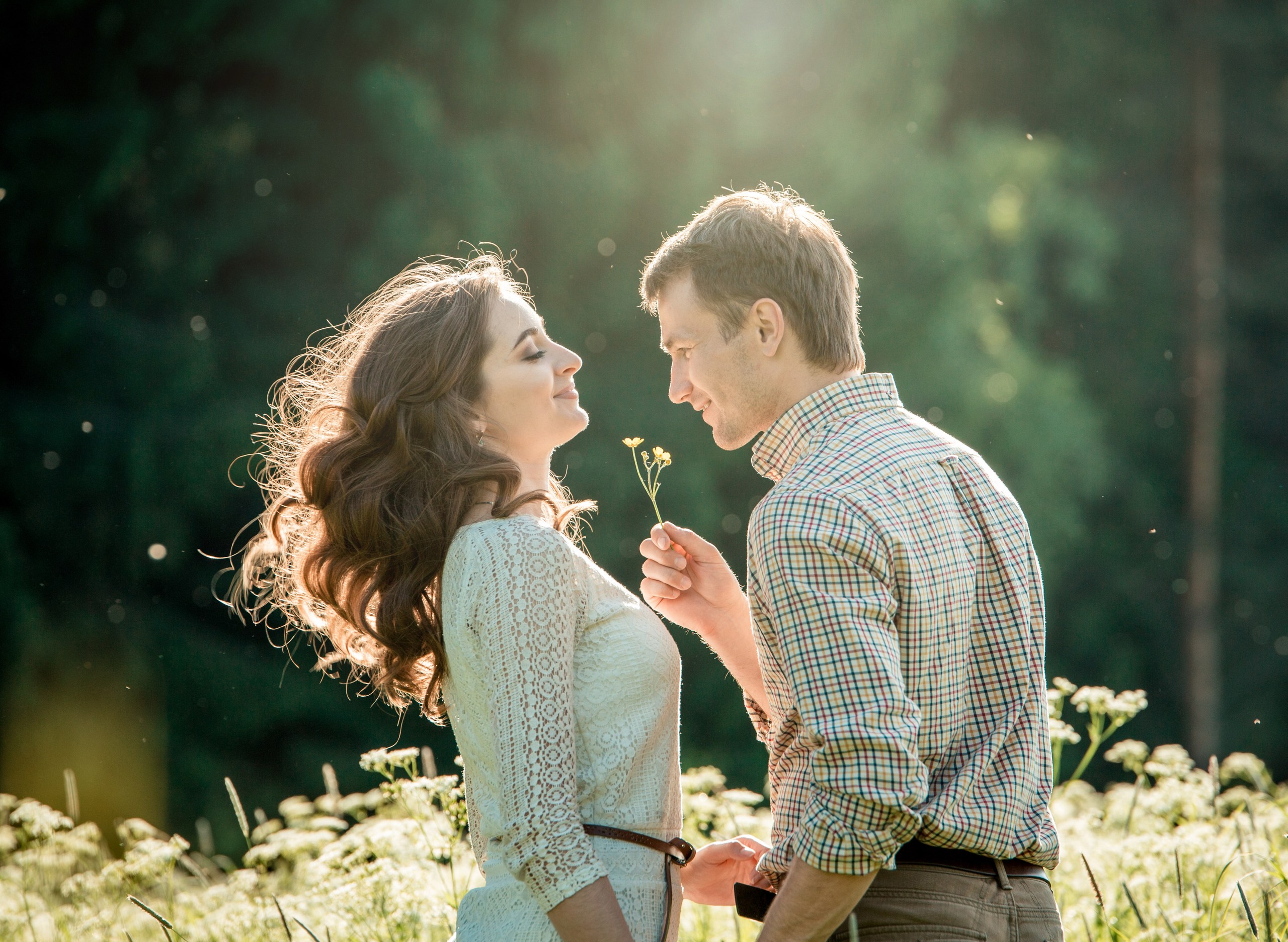 Четыре истории любви. Love story фотосессия. Романтическая фотосессия. Романтическая фотосессия на природе. Романтические истории.