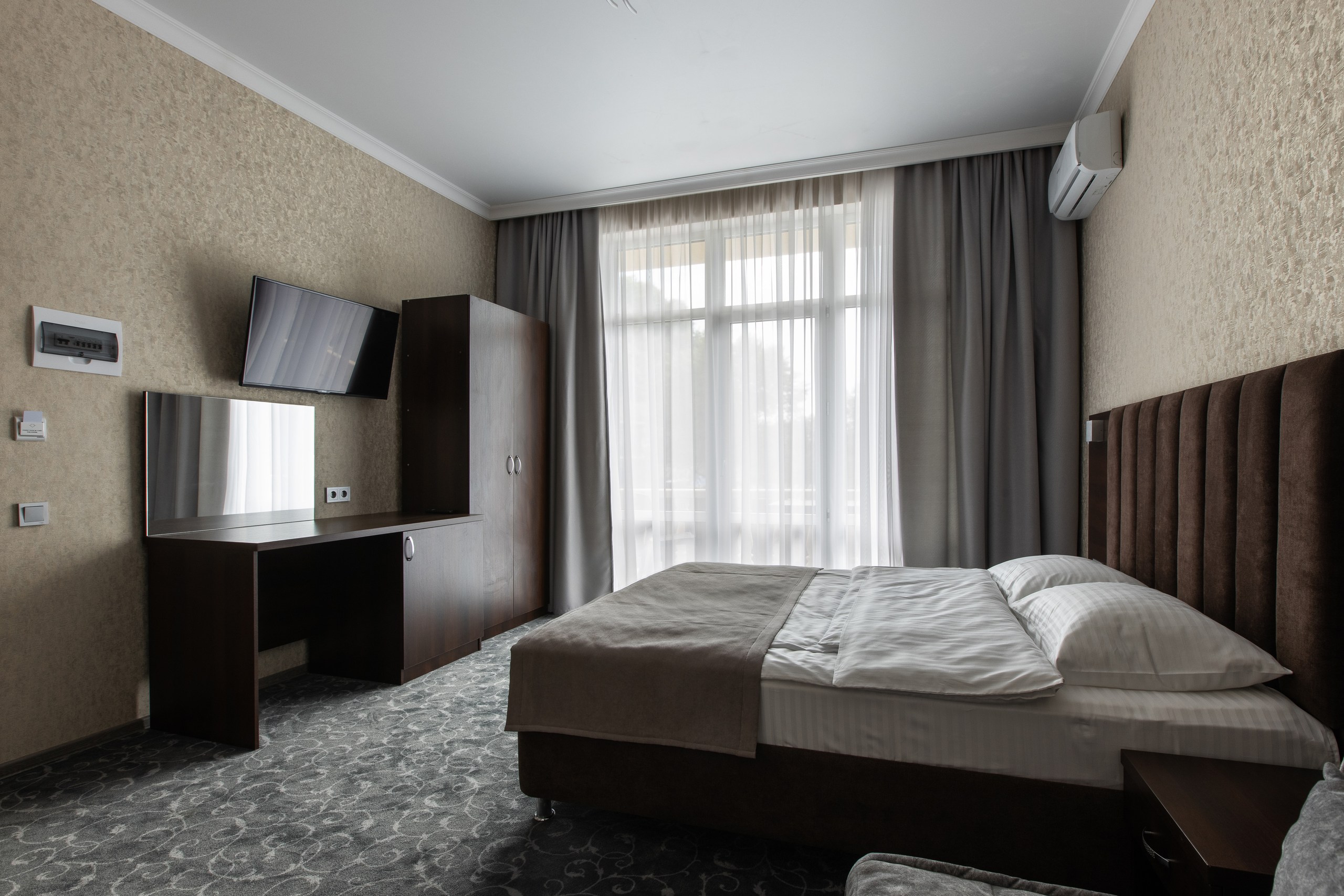 Ольгинка шоколад. Family Hotel Ольгинка. Валконт отель Ольгинка. Ольгинка Горизонт 63. Ольгинка микрорайон Горизонт.