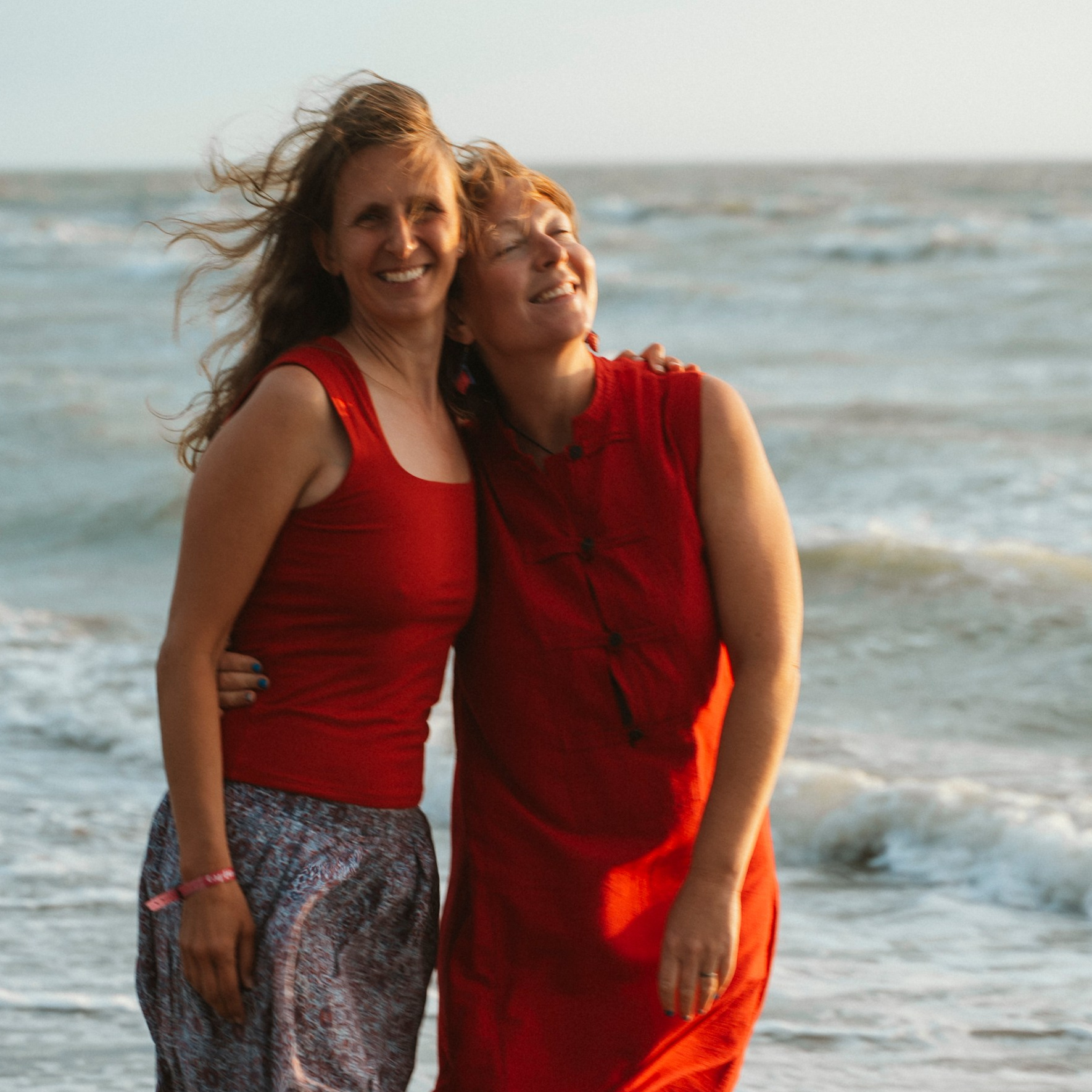 О НАС. Семейные лагеря в Европе с Ниной Янечковой и Ириной Зиновьевой