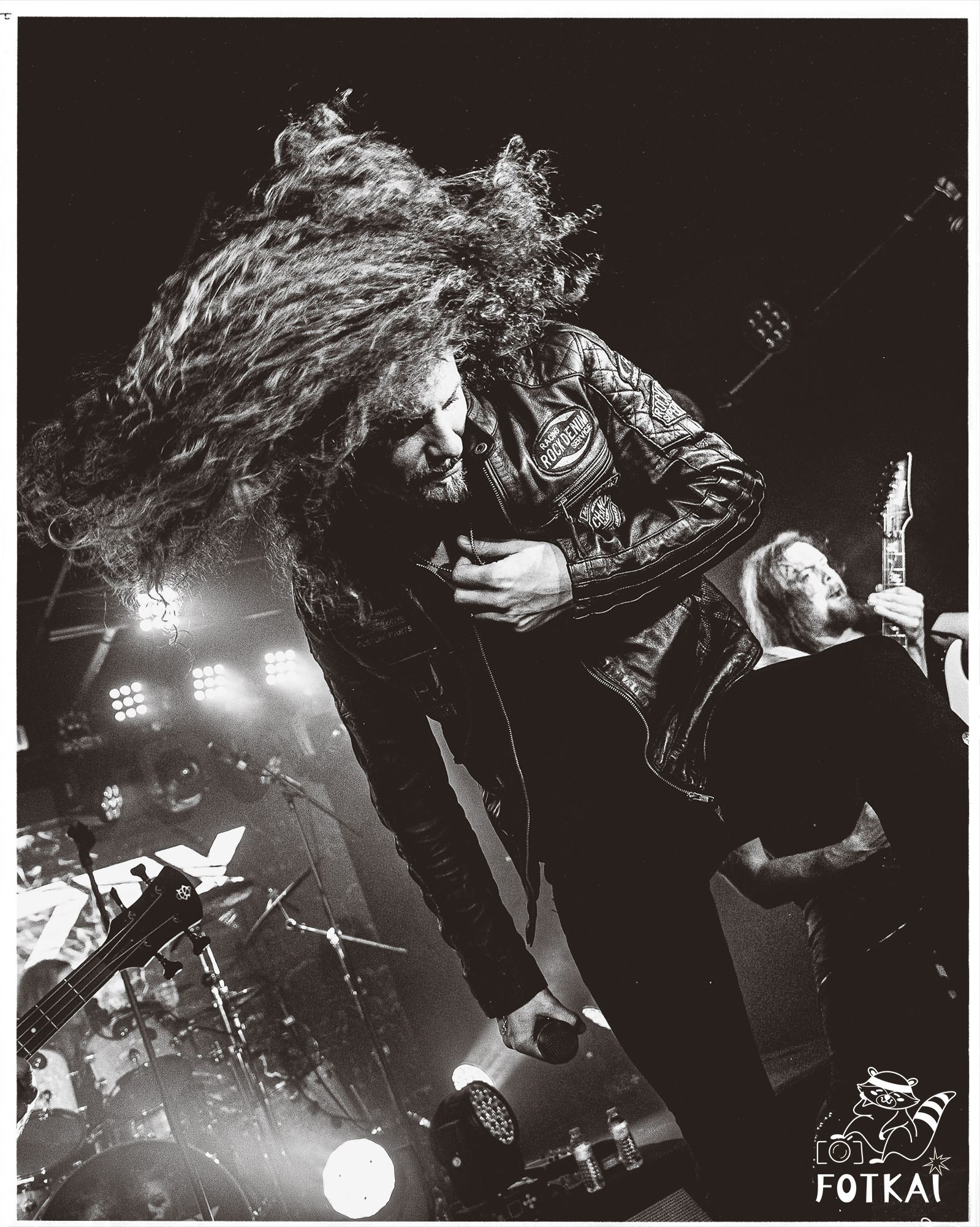 Dynazty arrasa en Murcia: noche de metal melódico en Garaje Beat Club con «Game of Faces» | FOTKAI