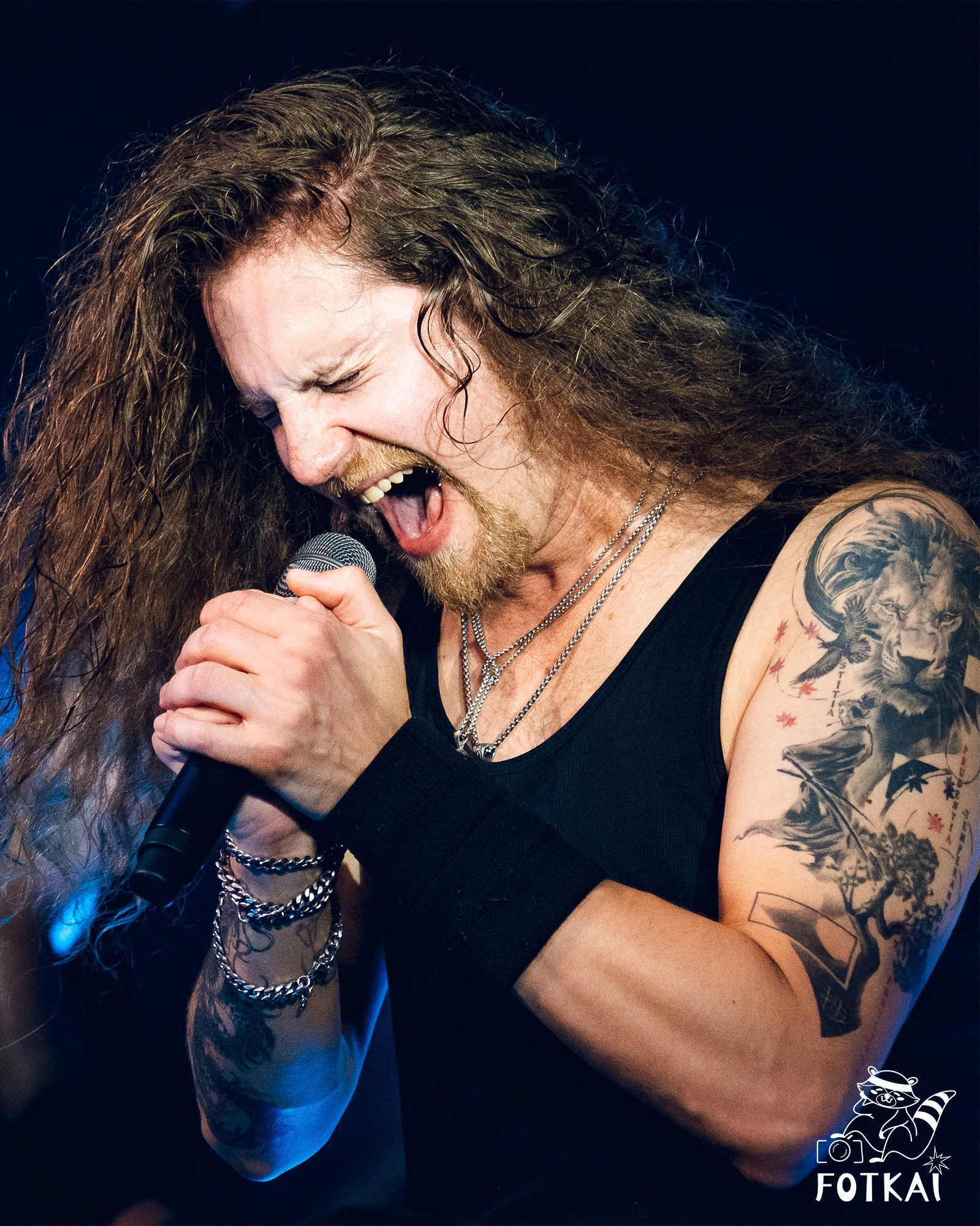 Dynazty arrasa en Murcia: noche de metal melódico en Garaje Beat Club con «Game of Faces» | FOTKAI