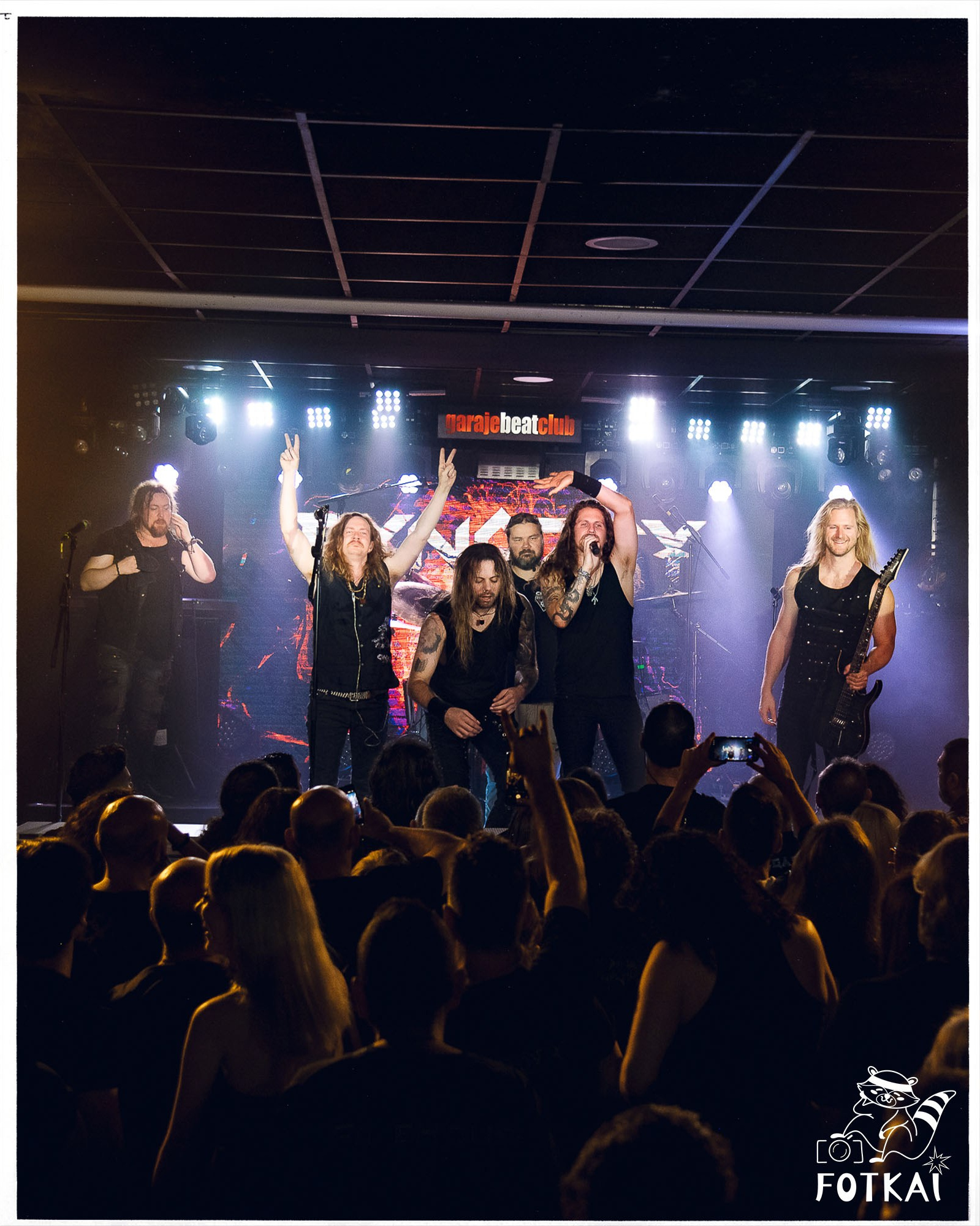 Dynazty arrasa en Murcia: noche de metal melódico en Garaje Beat Club con «Game of Faces» | FOTKAI