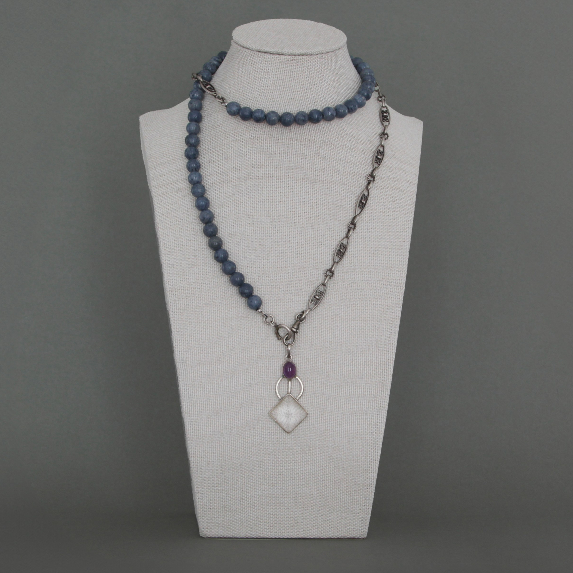 Modern Jewelry. Современнные и актикварные украшения в Барселоне, Москве и Санкт-Петербурге