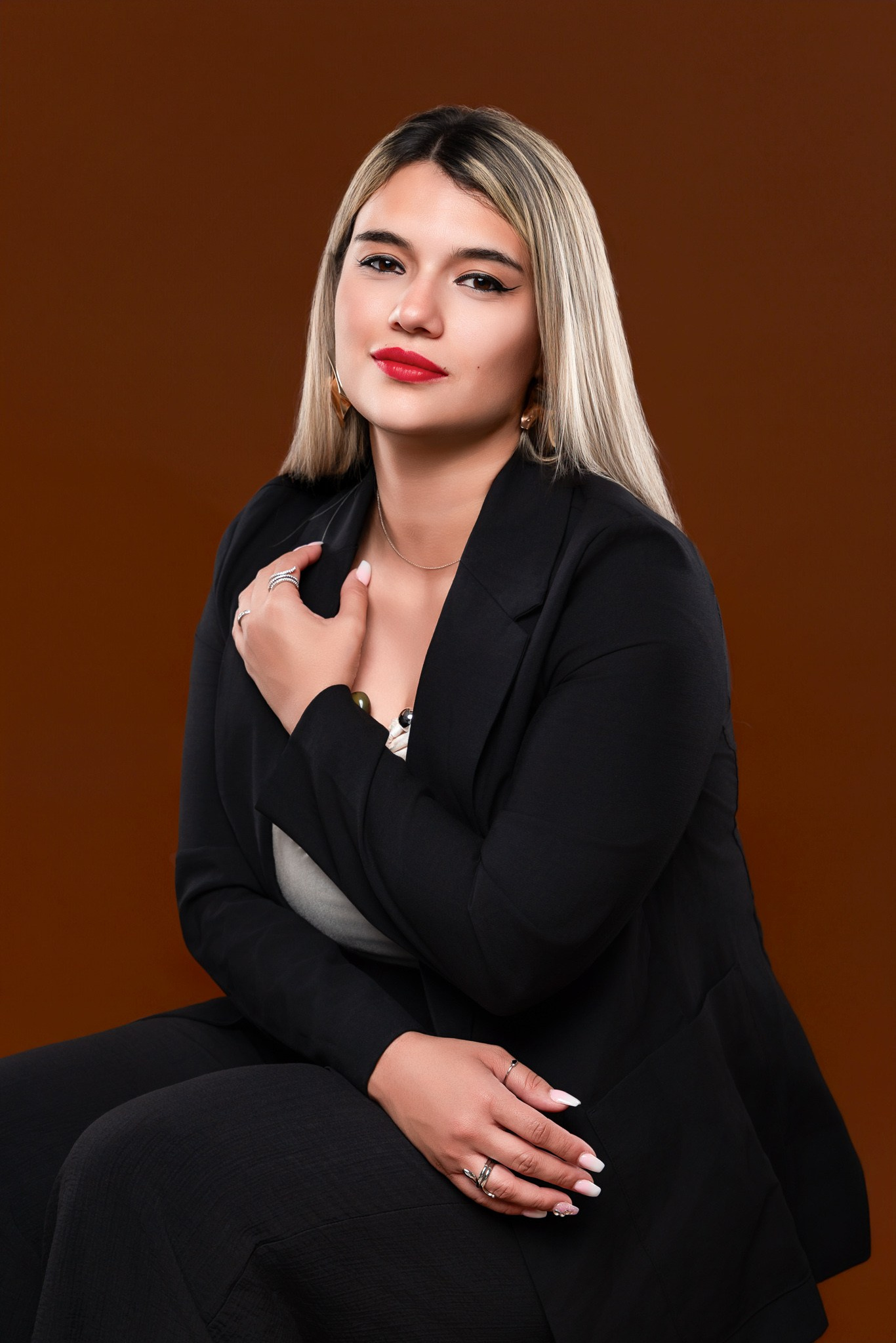 Professional family, maternity & newborn photographer in North Charleston, SC, creating timeless portraits