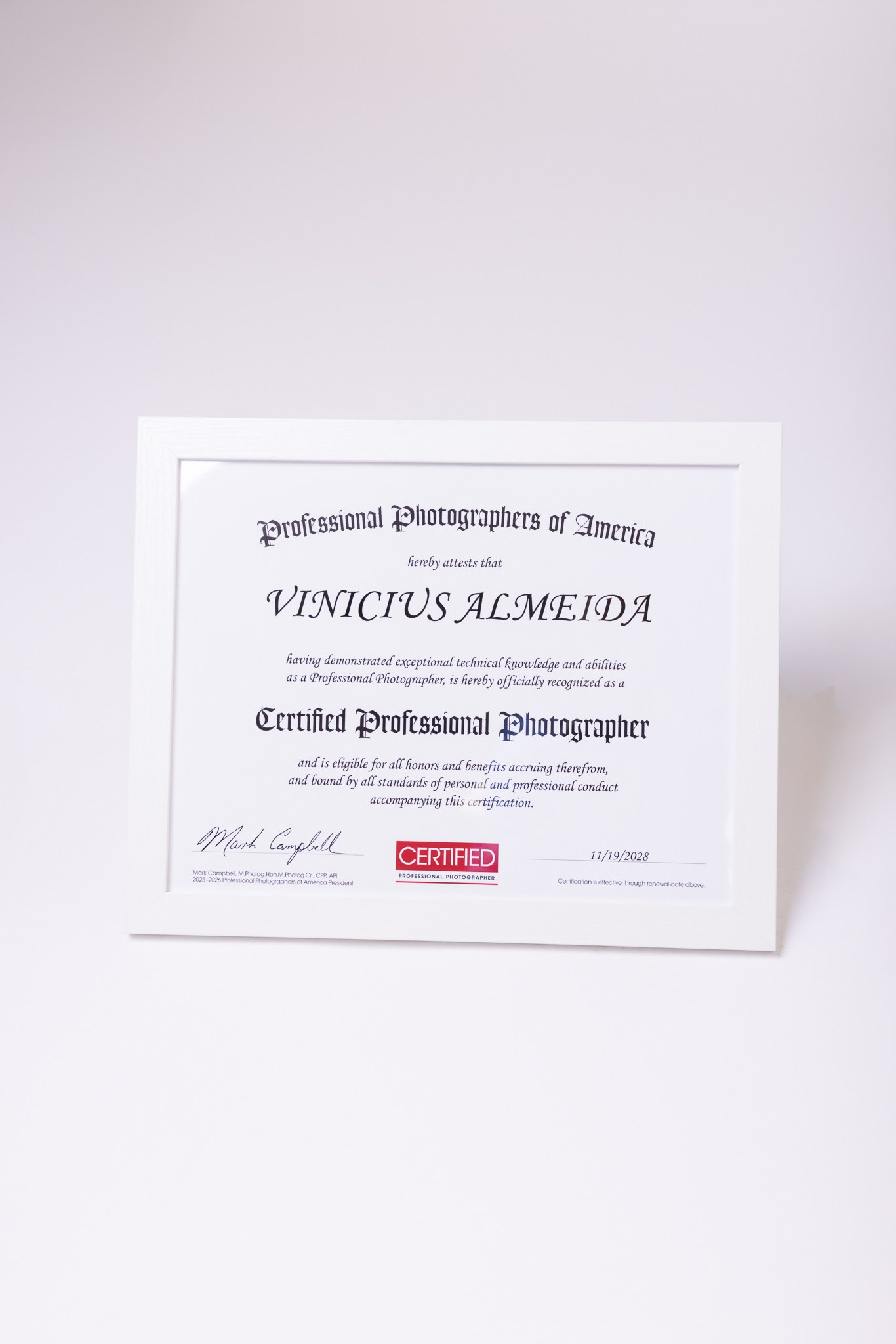 Professional family, maternity & newborn photographer in North Charleston, SC, creating timeless portraits