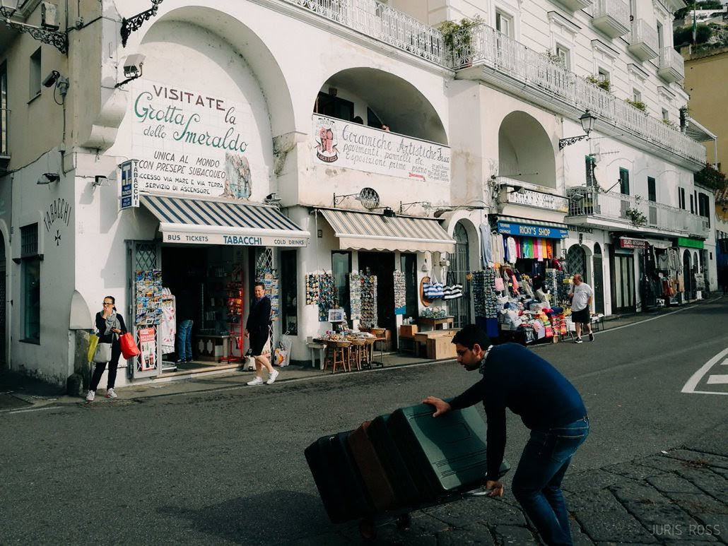 Ceļojums uz Amalfi piekrasti Itālijas rietumos