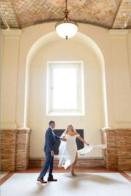 Smiles and love at the Boston Public Library. Wedding photographer in Orlando, Boston & New York Anderson Marques