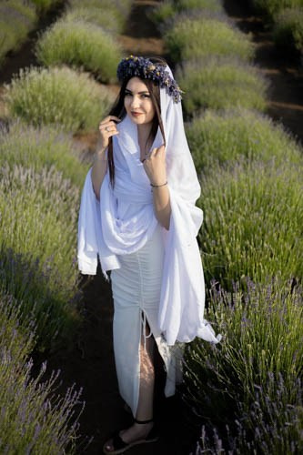 Sedinta foto in lanul de lavanda