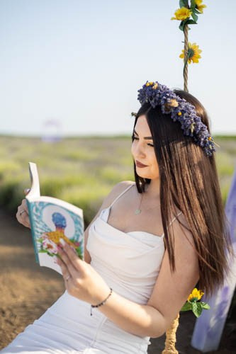 Sedinta foto in lanul de lavanda