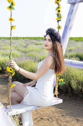 Sedinta foto in lanul de lavanda