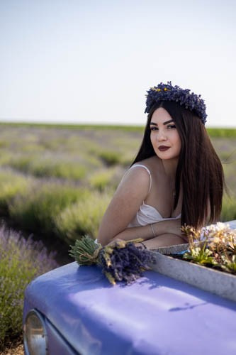 Sedinta foto in lanul de lavanda