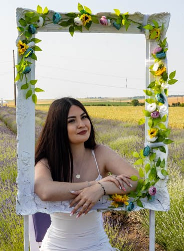 Sedinta foto in lanul de lavanda