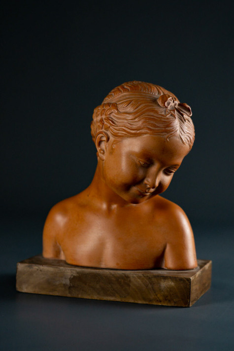 Photos for an antiques boutique in the studio. Portrait and wedding photographer in New York