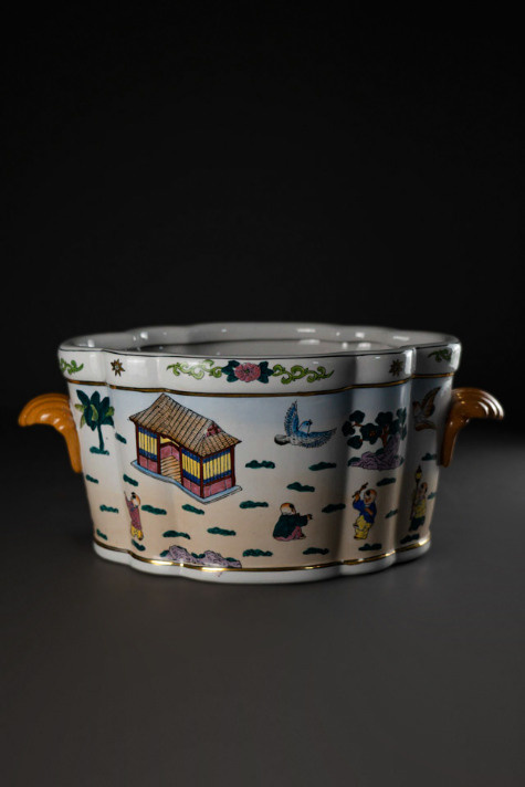 Photos for an antiques boutique in the studio. Portrait and wedding photographer in New York