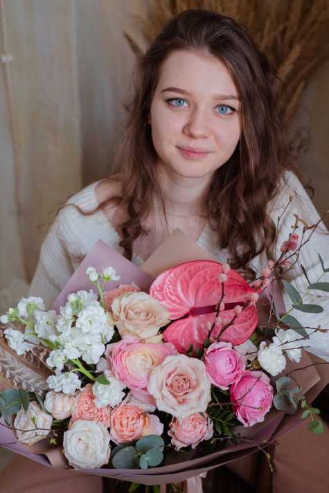 Photos for a flower boutique in the studio. Portrait and wedding photographer in New York