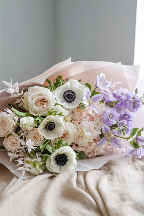 Photos for a flower boutique in the studio. Portrait and wedding photographer in New York