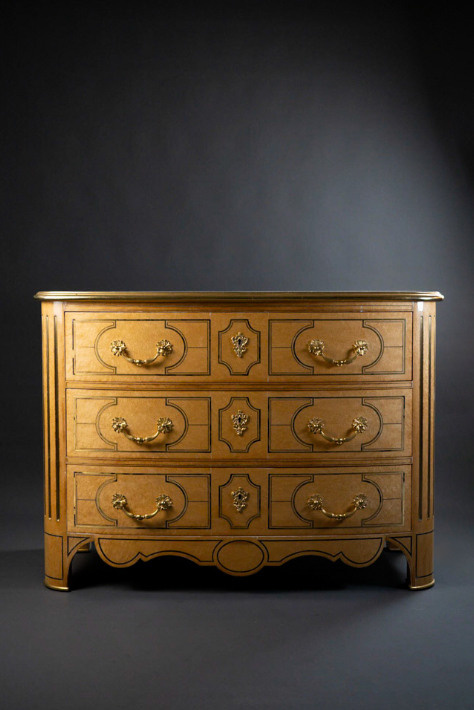 Photos for an antiques boutique in the studio. Portrait and wedding photographer in New York