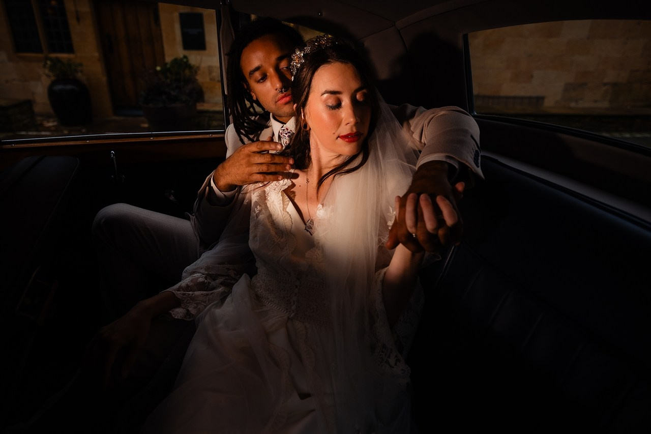 De ce să investești într-un fotograf premiat pentru ziua nunții tale?. Mădălin Ciortea - fotograf de nuntă și de familie | Dream Art Events