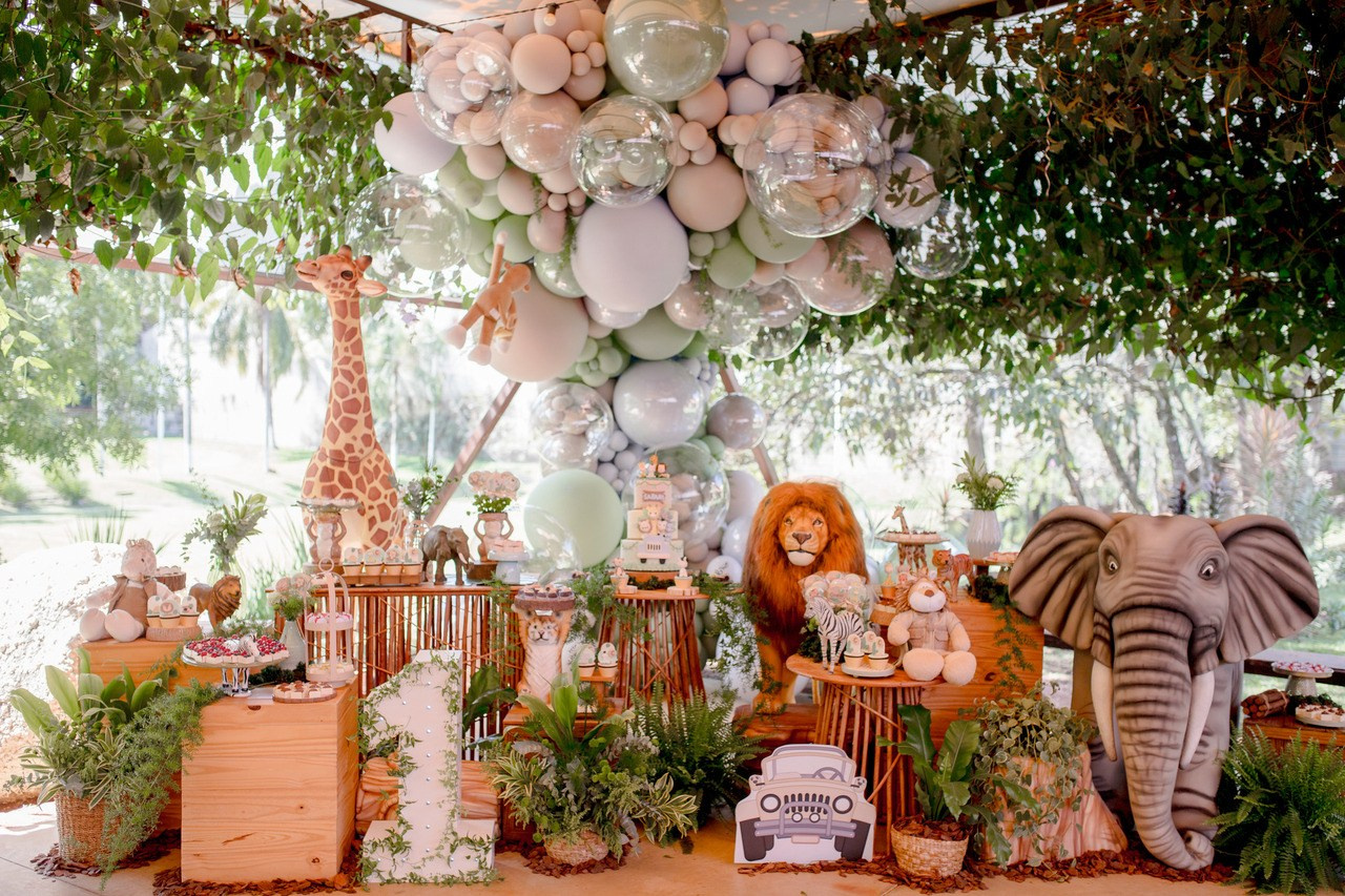 A Magia do Primeiro Aninho: O Amor de César em Cada Detalhe. Fotógrafa de Eventos em São Paulo e Sorocaba Kika Damasceno