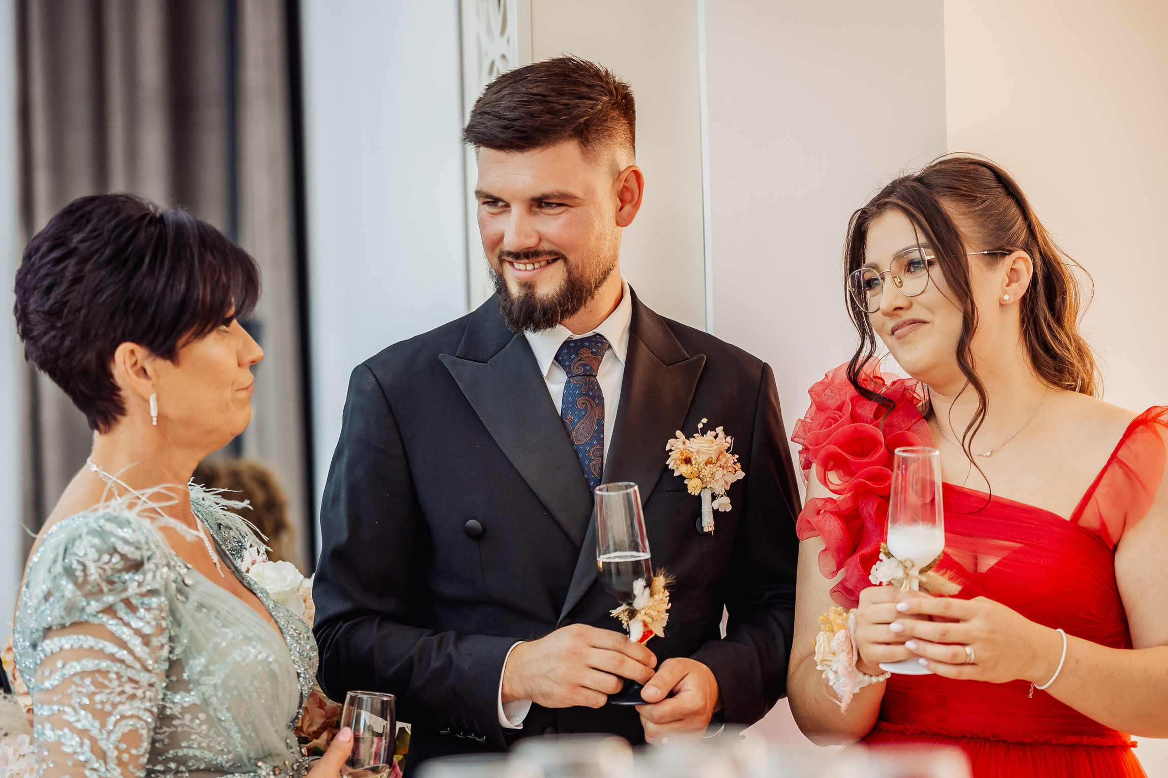 12 Pași spre o nuntă perfectă. Capturăm clipe, Transmitem emoții, Creăm amintiri de neuitat!