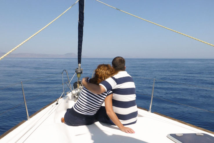 Путешествие на яхте, на Крите, Санторини. Аренда яхты на свадьбу Греция. Организатор Екатерина Романова.
