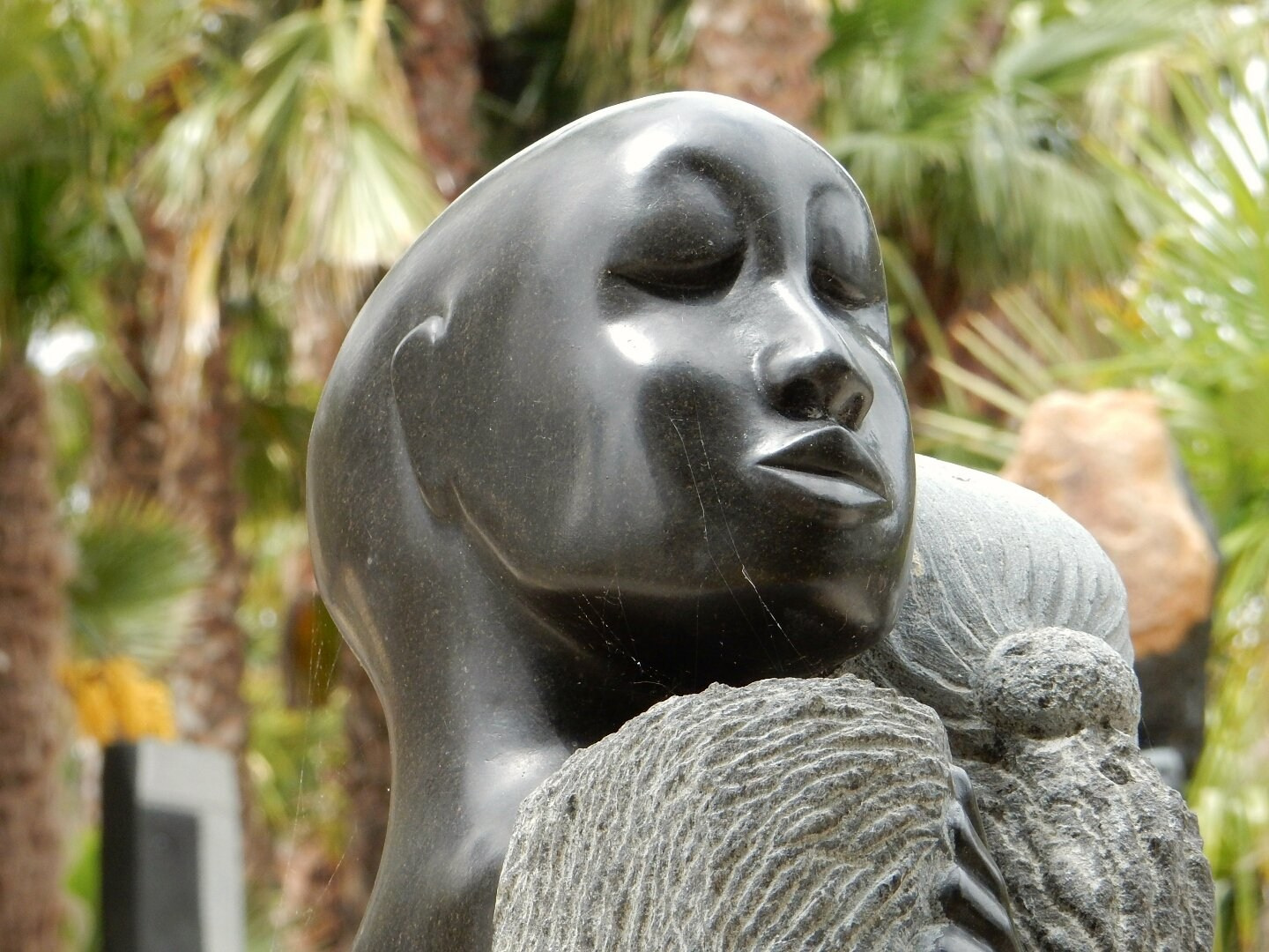 Экскурсия с гидом-фотографом в Будда-Сад и замок Обидуш. Экскурсии по Португалии с гидом-фотографом на автомобиле и пешком